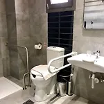 Patiras Deluxe 4* 리메나리아