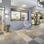 Patiras Deluxe 4* 리메나리아