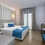 Patiras Deluxe 4*