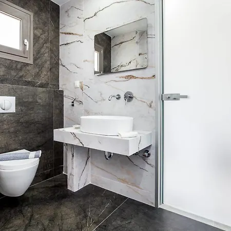 Bed and breakfast Patiras Deluxe 4*