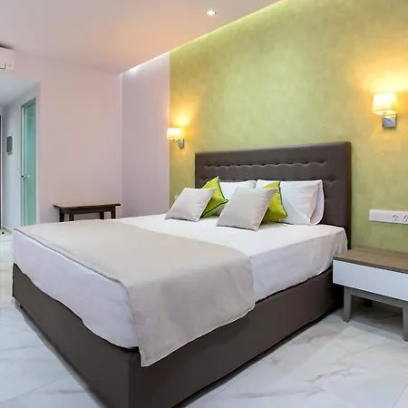 Patiras Deluxe 4*
