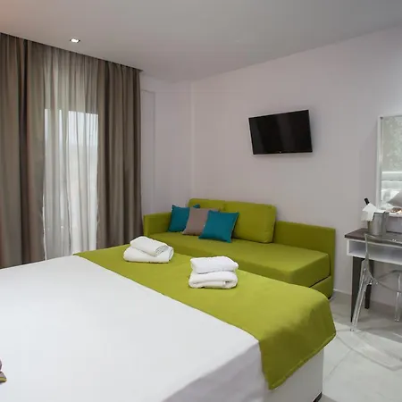 Patiras Deluxe 4* Лименария