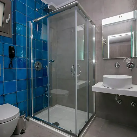 Patiras Deluxe يميناريا