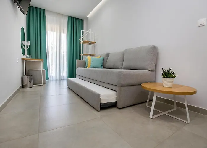 Patiras Deluxe Limenária