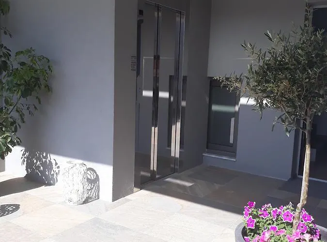 Patiras Deluxe 4* Limenária